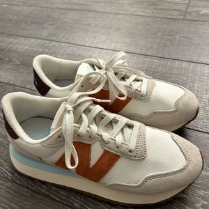 Women’s New Balance 237